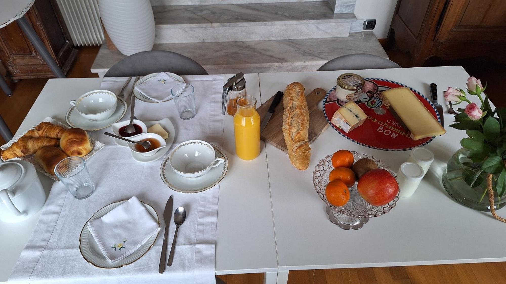 Chambres D'Hotes Le Relais Globe Trotteur Montaigu  Εξωτερικό φωτογραφία